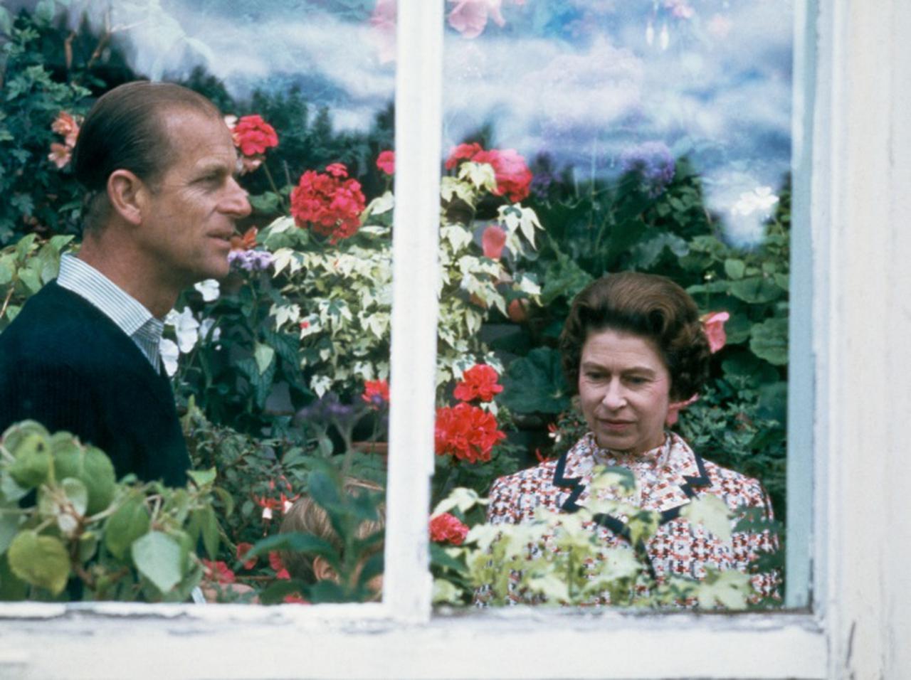 エリザベス女王、73年連れ添った夫に書いた「最後の手紙」がまさに“真実の愛”