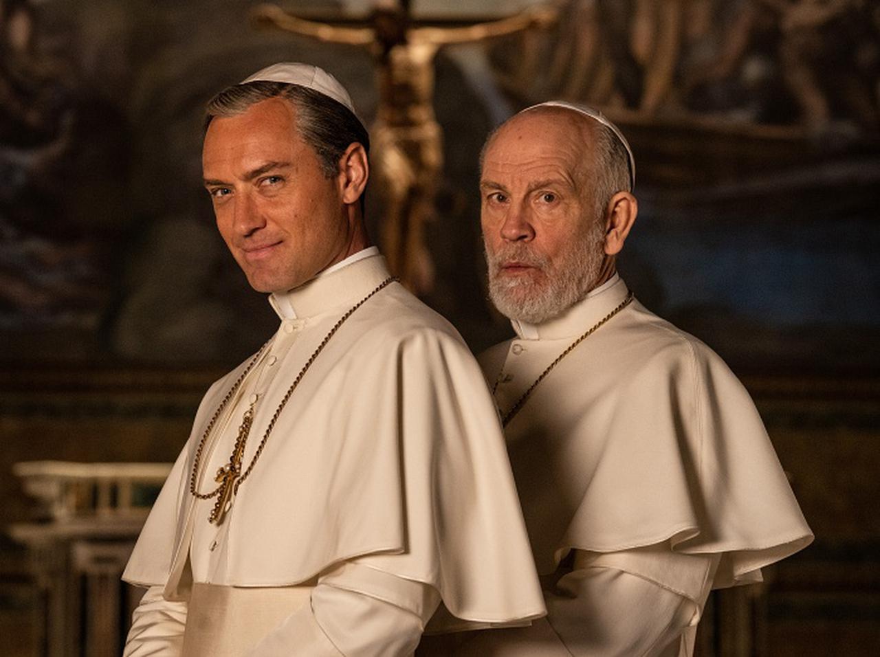 ジュード・ロウがセクシー＆シニカルにバチカンで活躍！『ニュー・ポープ 悩める新教皇』が日本上陸　無料配信＆放送も