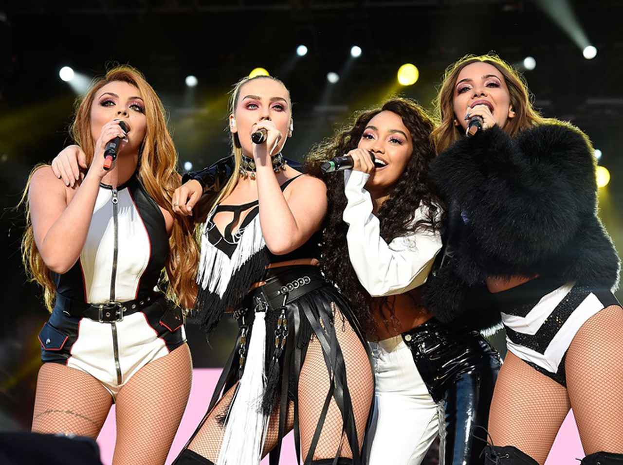 リトル・ミックスの女性グループ初の快挙を脱退したジェシーがお祝い【BRITアワード】