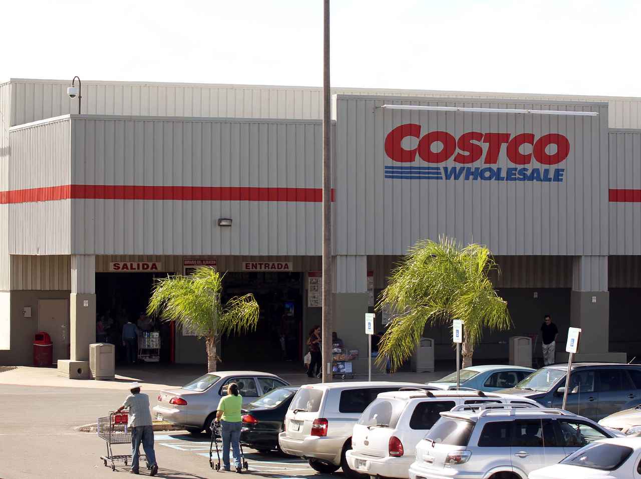 コストコで「43%」の人が“毎回購入する”ほどの人気商品、あなたも買ってる?