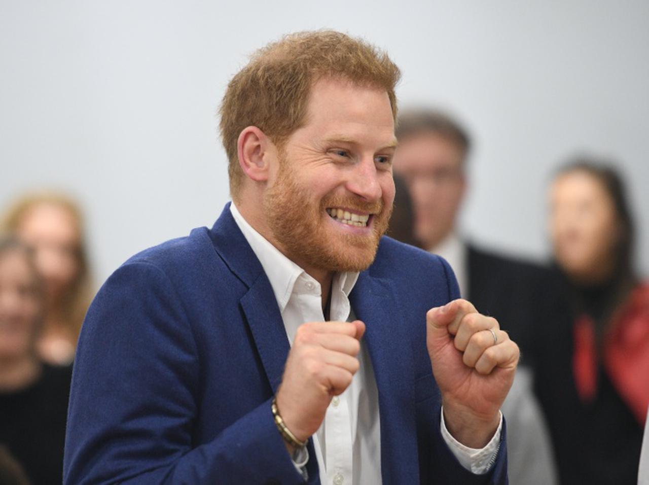 ヘンリー王子、全裸で女性と戯れる写真が流出した「黒歴史」について“ぶっちゃけ”