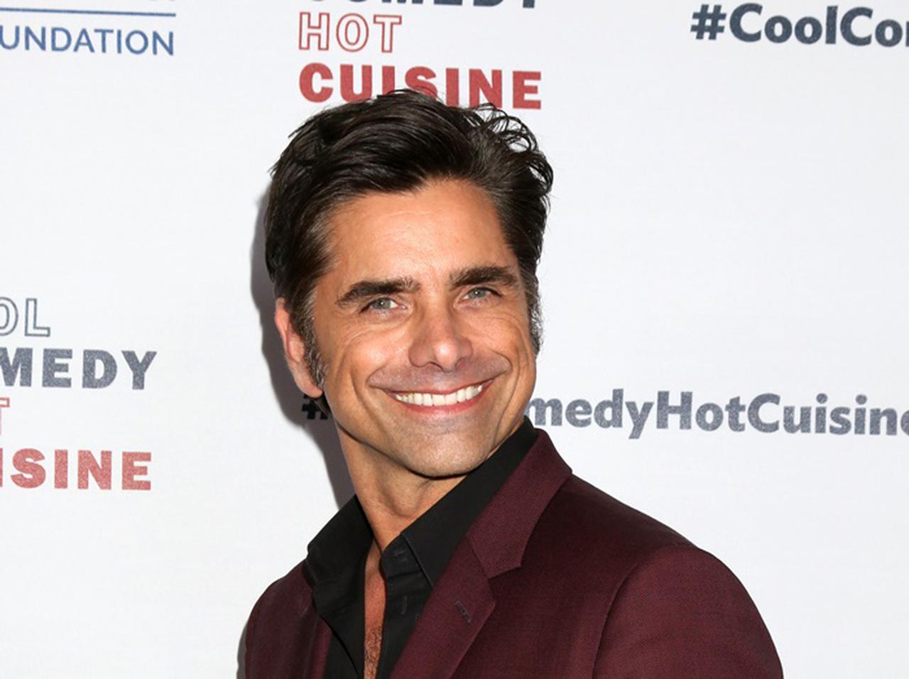 『フルハウス』ジェシーおいたん俳優、高校時代の学生証の写真がイケメンすぎる