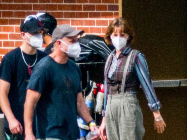 『ストレンジャー・シングス』のおしゃれ番長ロビン、シーズン4の撮影姿もやっぱり素敵【画像アリ】