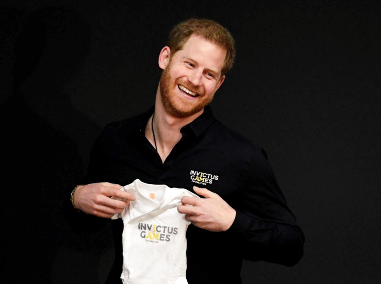 ヘンリー王子が明かしたアーチーの「はじめての言葉」が切ない…