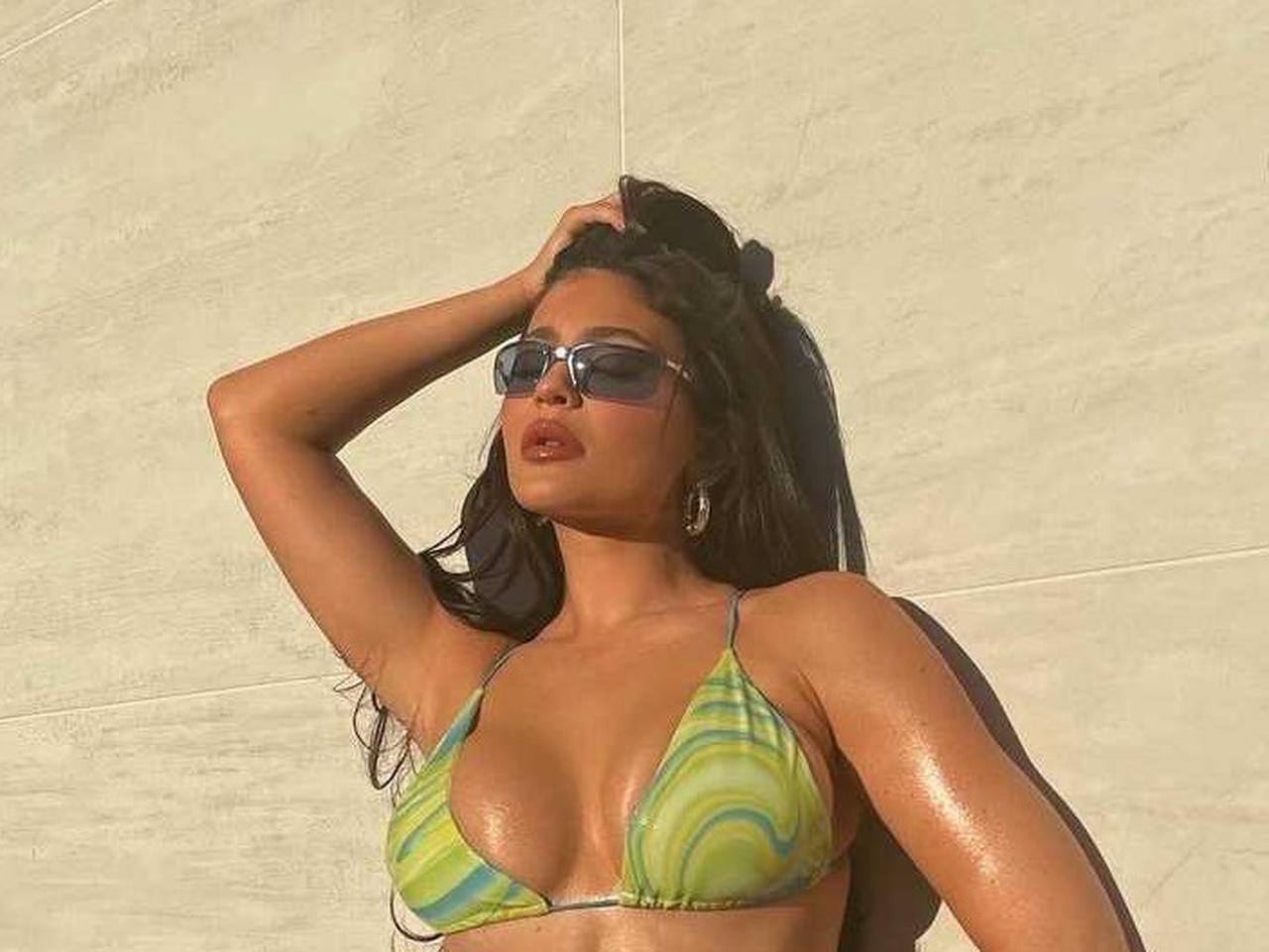 カイリー・ジェンナー、新ビジネスは「ビーチにまつわるもの」の可能性が大