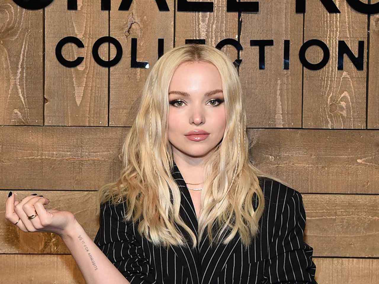 ダヴ・キャメロン、「日本語Tシャツ」はヘイリー・ビーバーとおソロ