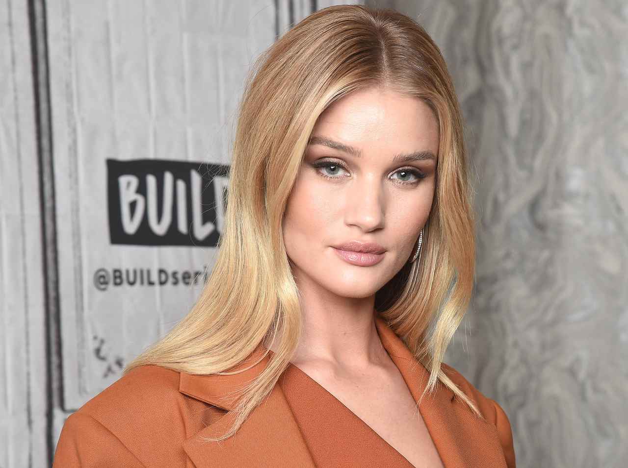 人気モデルのロージーがハマる！美肌のための意外なアイテムとは？