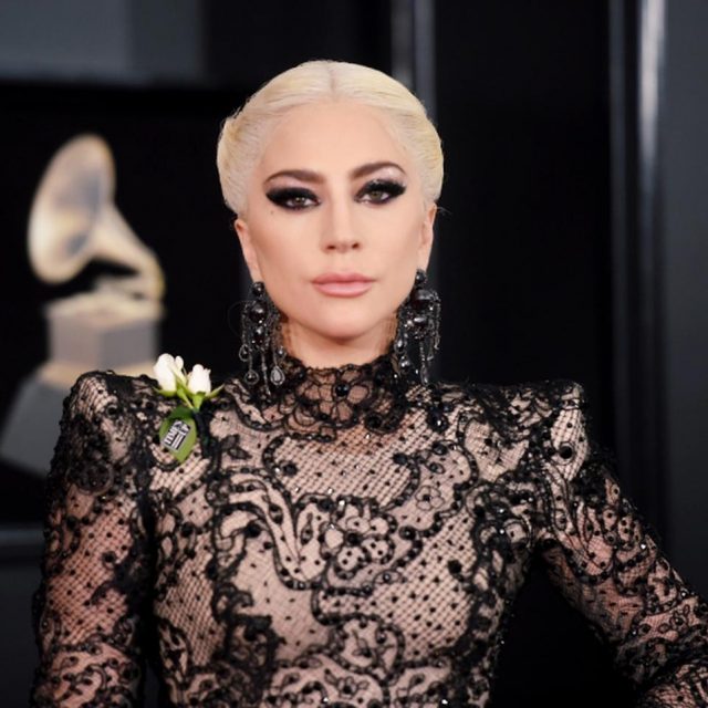 レディー・ガガ、レイプ加害者の子供を妊娠した過去を告白
