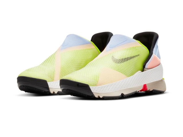 ナイキの「手を使わずに履けるスニーカー」、人気すぎるあまり悲劇が起こる