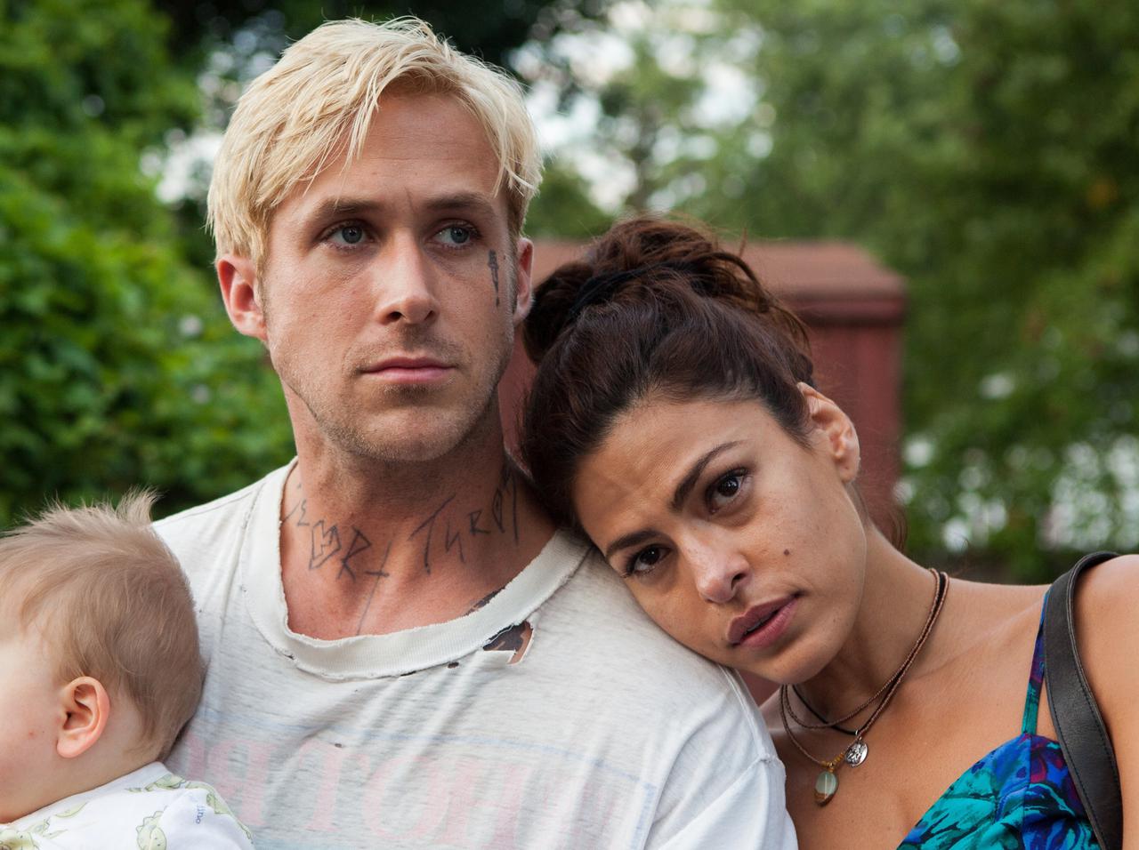 ライアン・ゴズリング恋人、10年前に2人が出会った撮影現場での写真公開