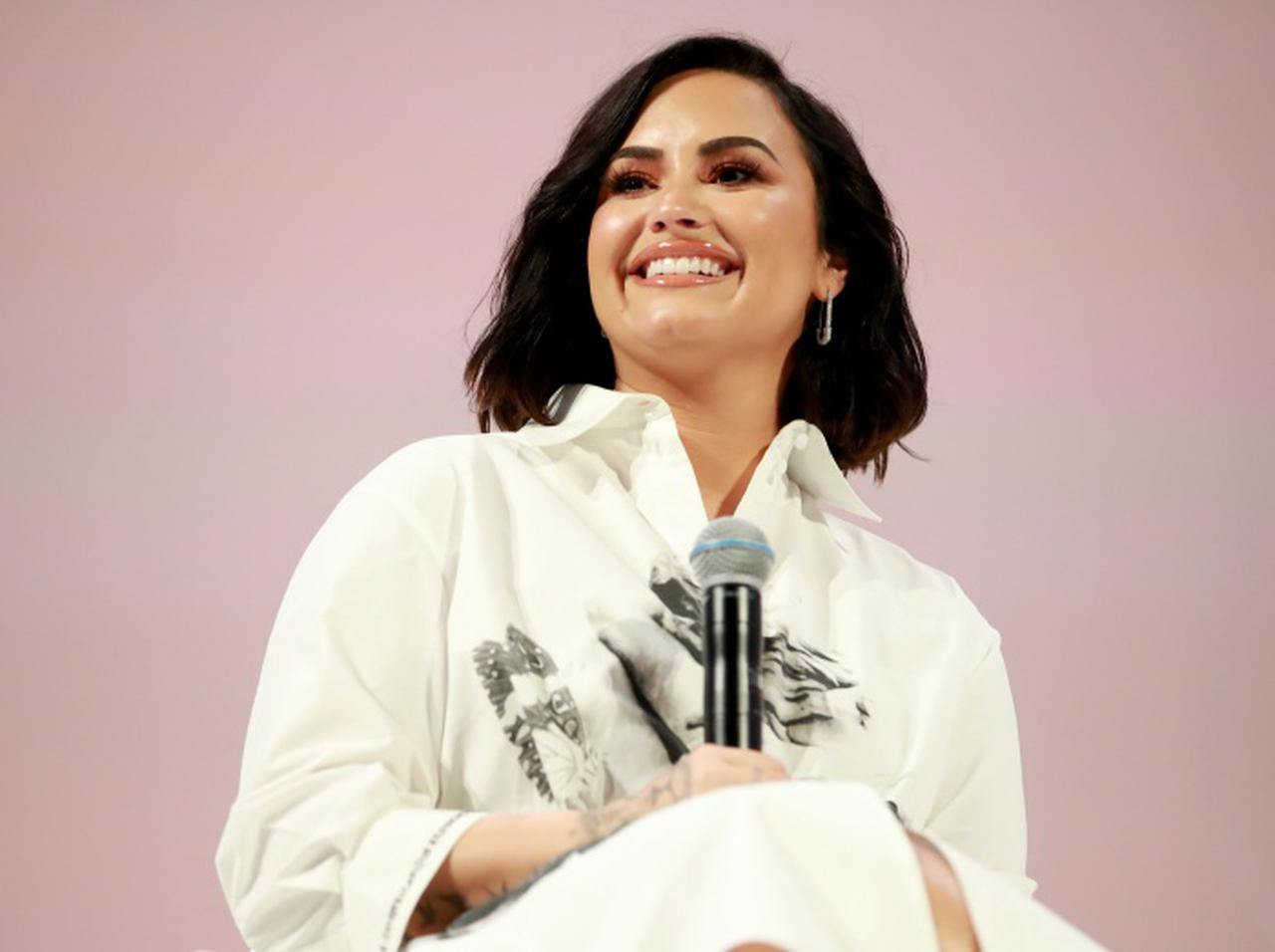 デミ・ロヴァート、「痩せたね」は「太ったね」と同じくらい“悪い言葉”になり得る