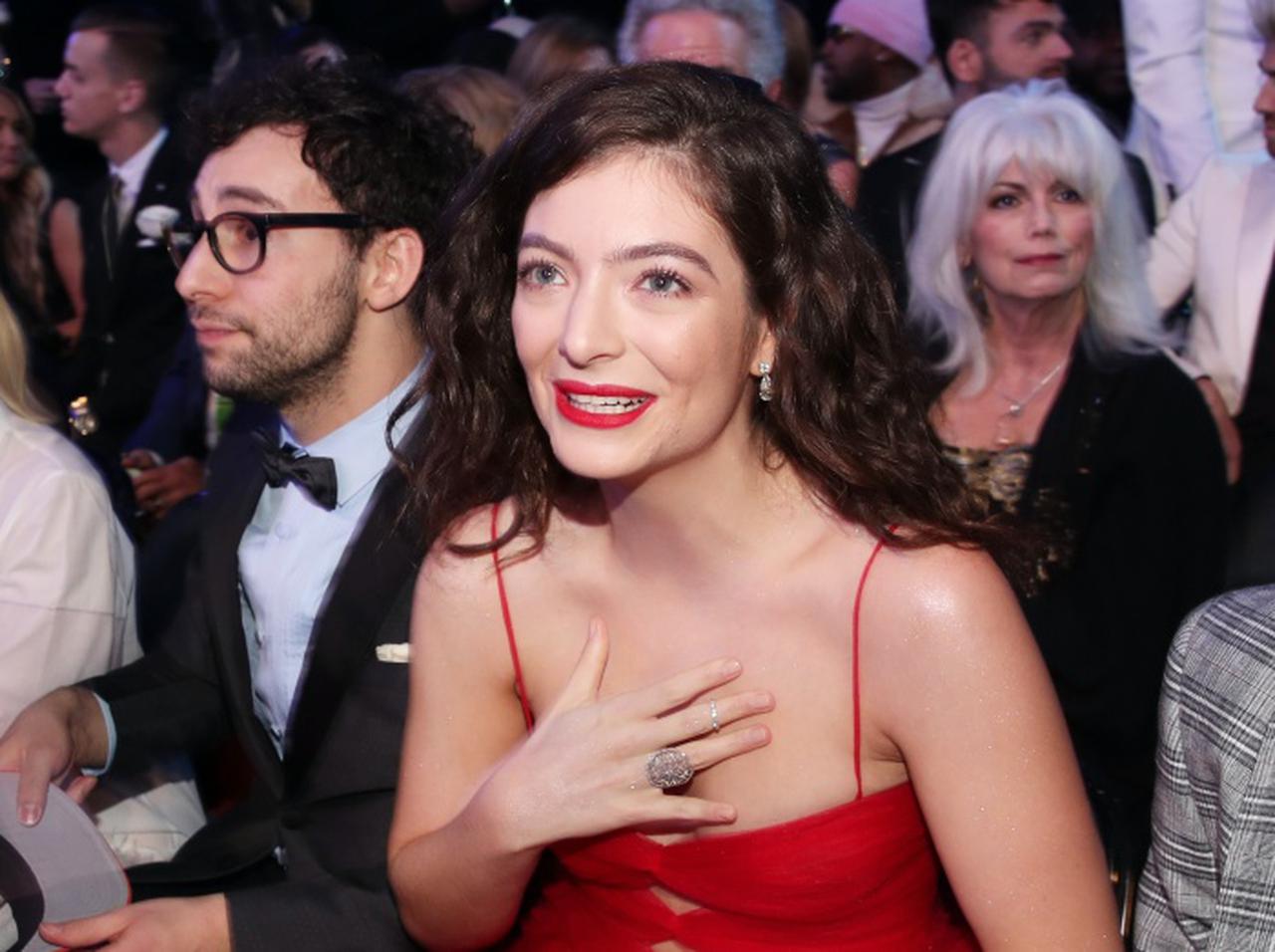 4年ぶりの新曲で自分の「お尻」が大注目されたロード、心境を語る