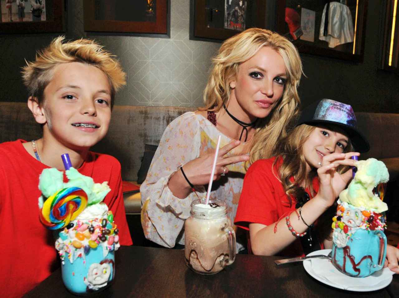 ブリトニー・スピアーズ、今の子供たちに「人生にはテクノロジーよりもはるかに多くのものがあることに気づいてほしい」と願う