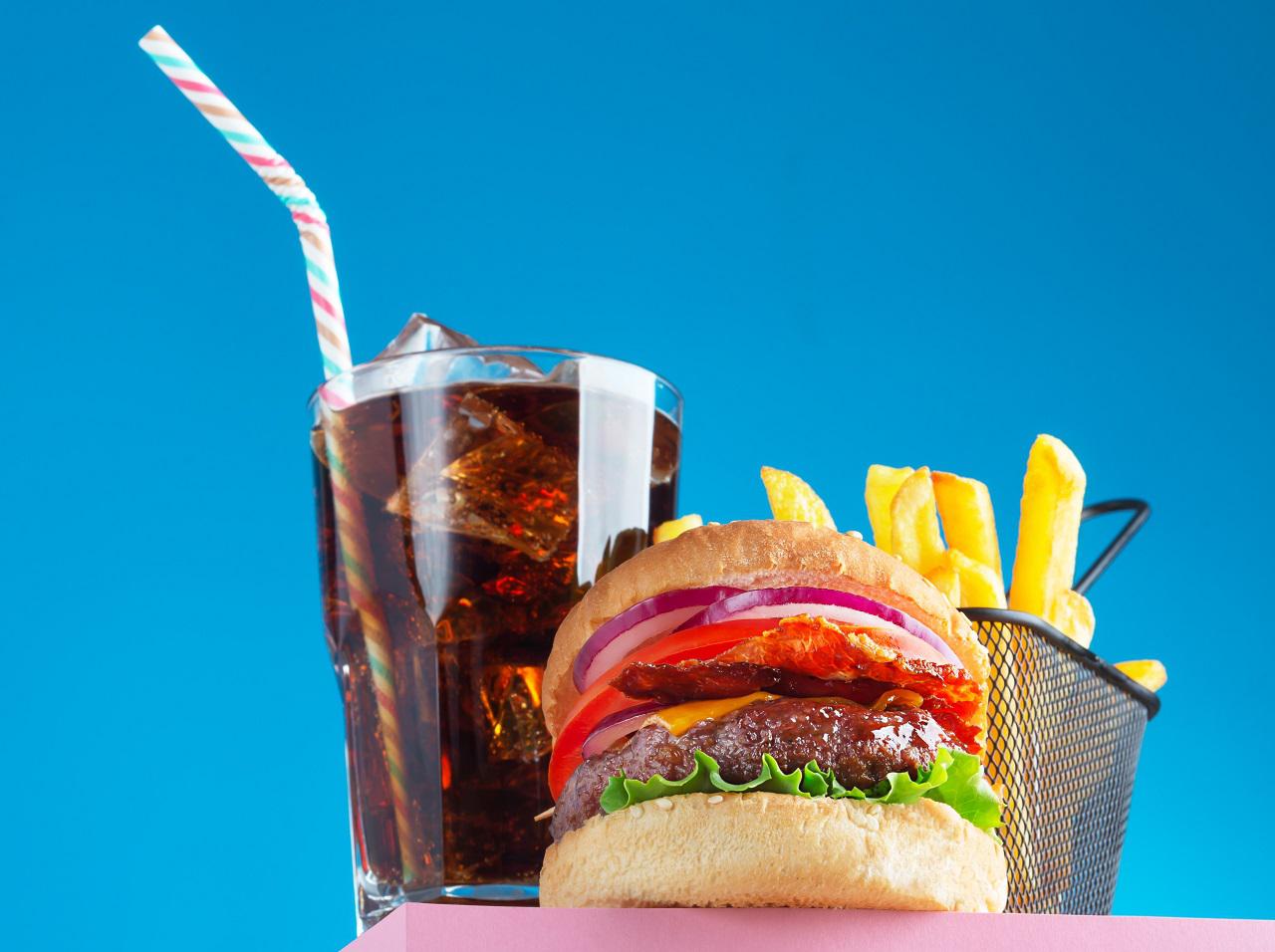 ダイエット中に「ファストフード」が食べたくなったら?カロリーを抑えるための4つのコツ