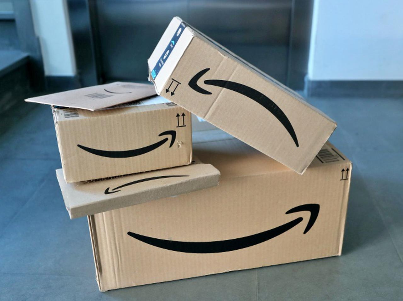 アマゾンから頼んでもないのに届いた大量の商品、その「理由」がコワすぎる…