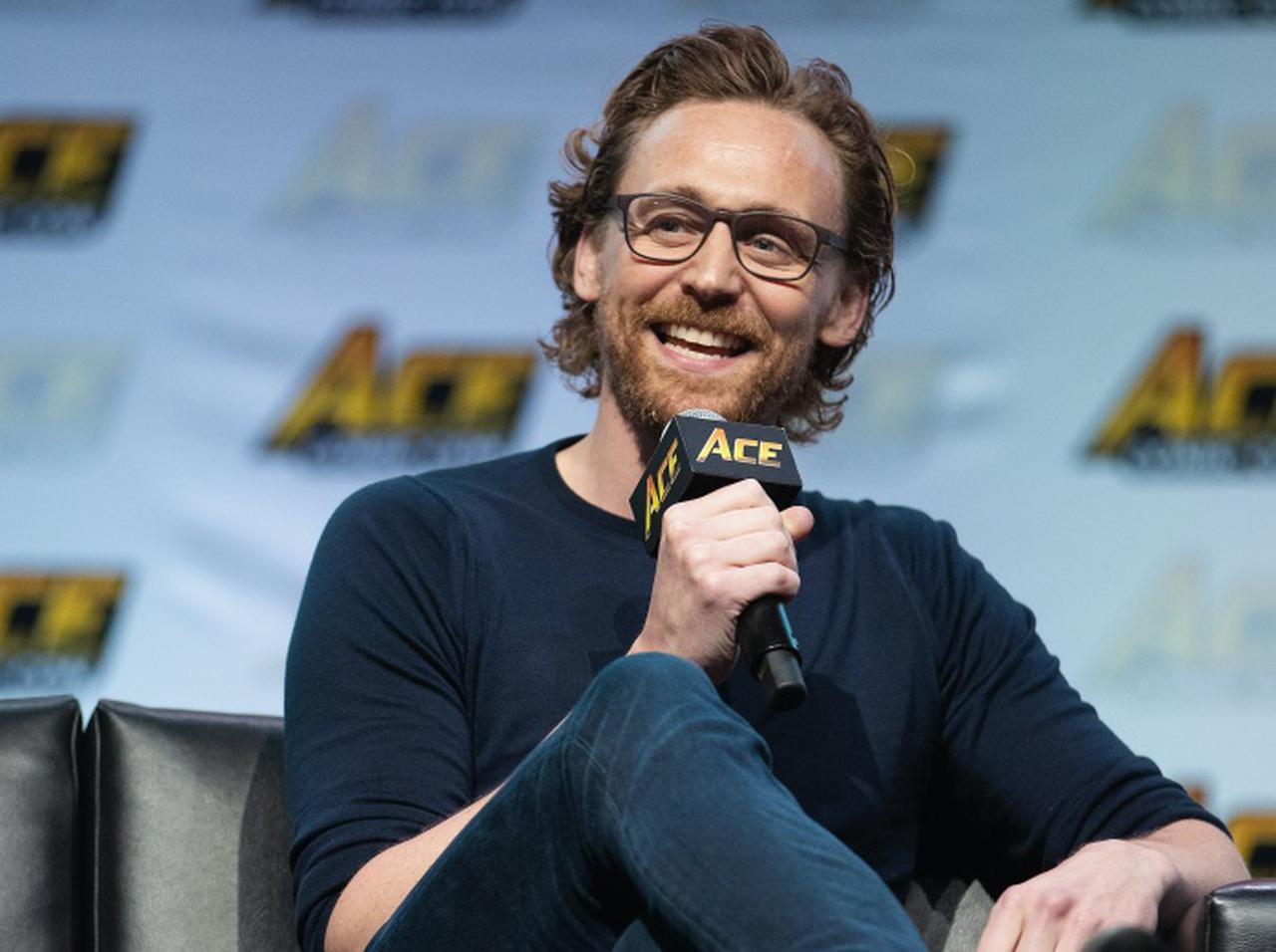 トム・ヒドルストン、ロキの未来を予測するのは「無駄」とキッパリ