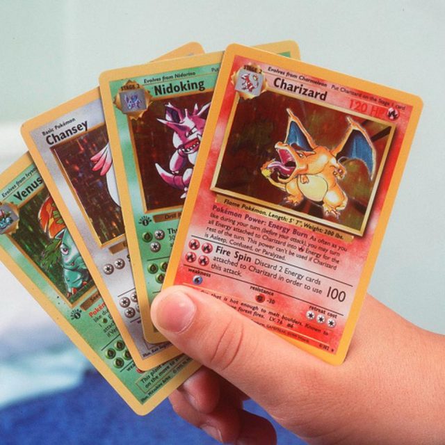 子犬を助けるために自分のポケモンカードを売った少年に、株式会社ポケモンがレアカードをプレゼント