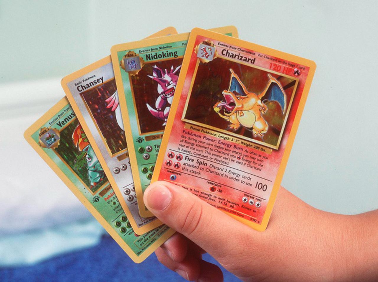 子犬を助けるために自分のポケモンカードを売った少年に、株式会社ポケモンがレアカードをプレゼント