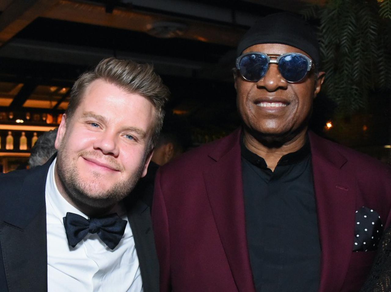 ジェームズ・コーデン妻、スティーヴィー・ワンダーから「生歌」を贈られたとき“トイレ中”だった