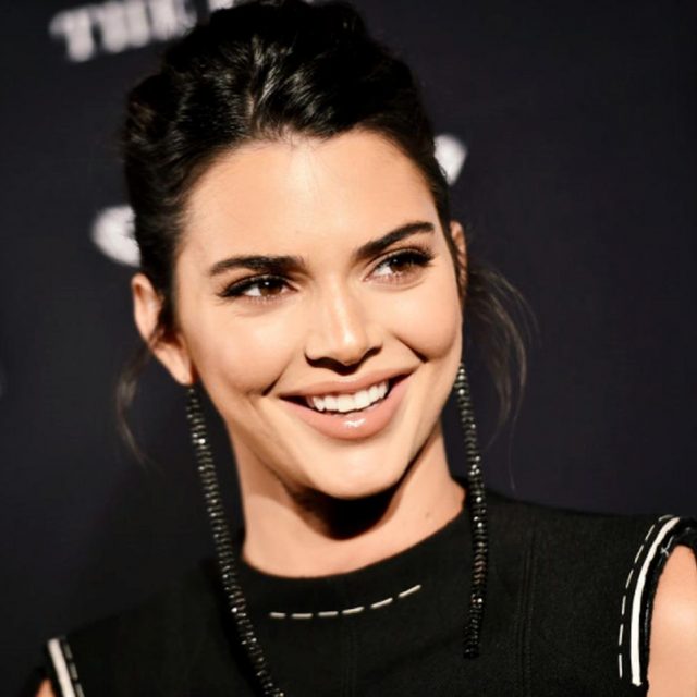 ケンダル・ジェンナー、特定の職種の人とばかりつき合いがちな事は「恥ずかしくない」