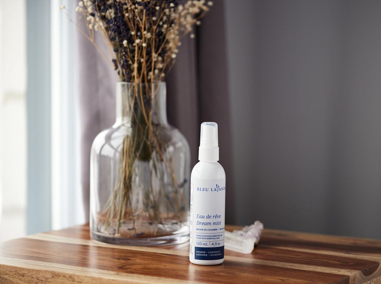 カナダ発の天然ラベンダーブランド「ブルーラバンド」から夜用ルームスプレー発売