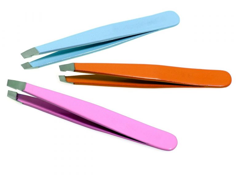 一瞬で美人鼻に!“ピンセット”を使ったノーズシャドウの入れ方