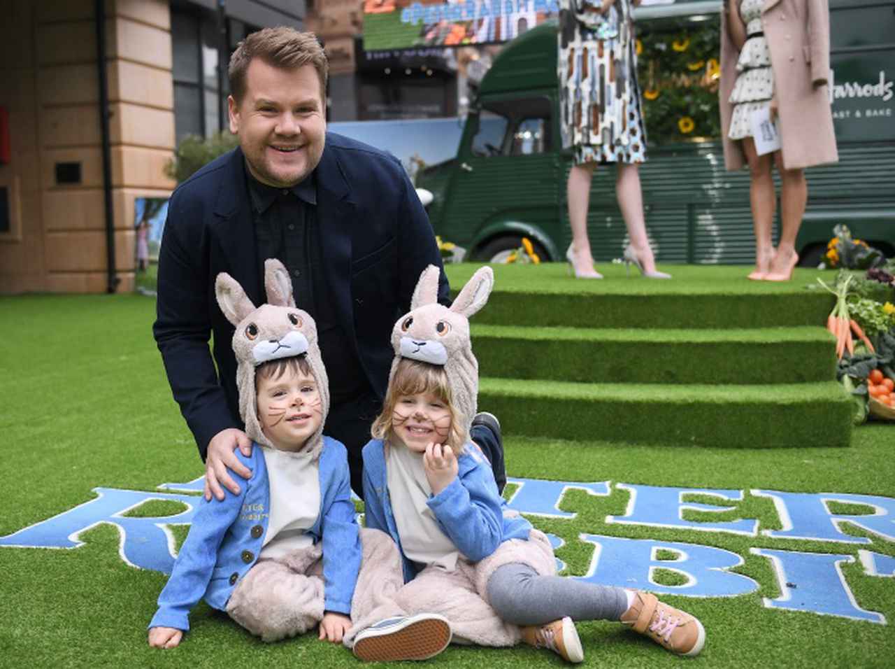 『ピーターラビット２』ジェームズ・コーデン、ピーターの家出の原因に「親としては耳が痛い」【動画アリ】