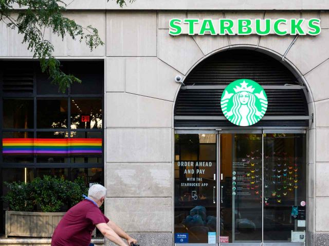 スターバックス店員が“個人的に作ったドリンク”に込められた「思い」に感動