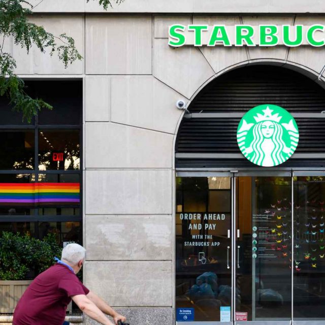 スターバックス店員が“個人的に作ったドリンク”に込められた「思い」に感動