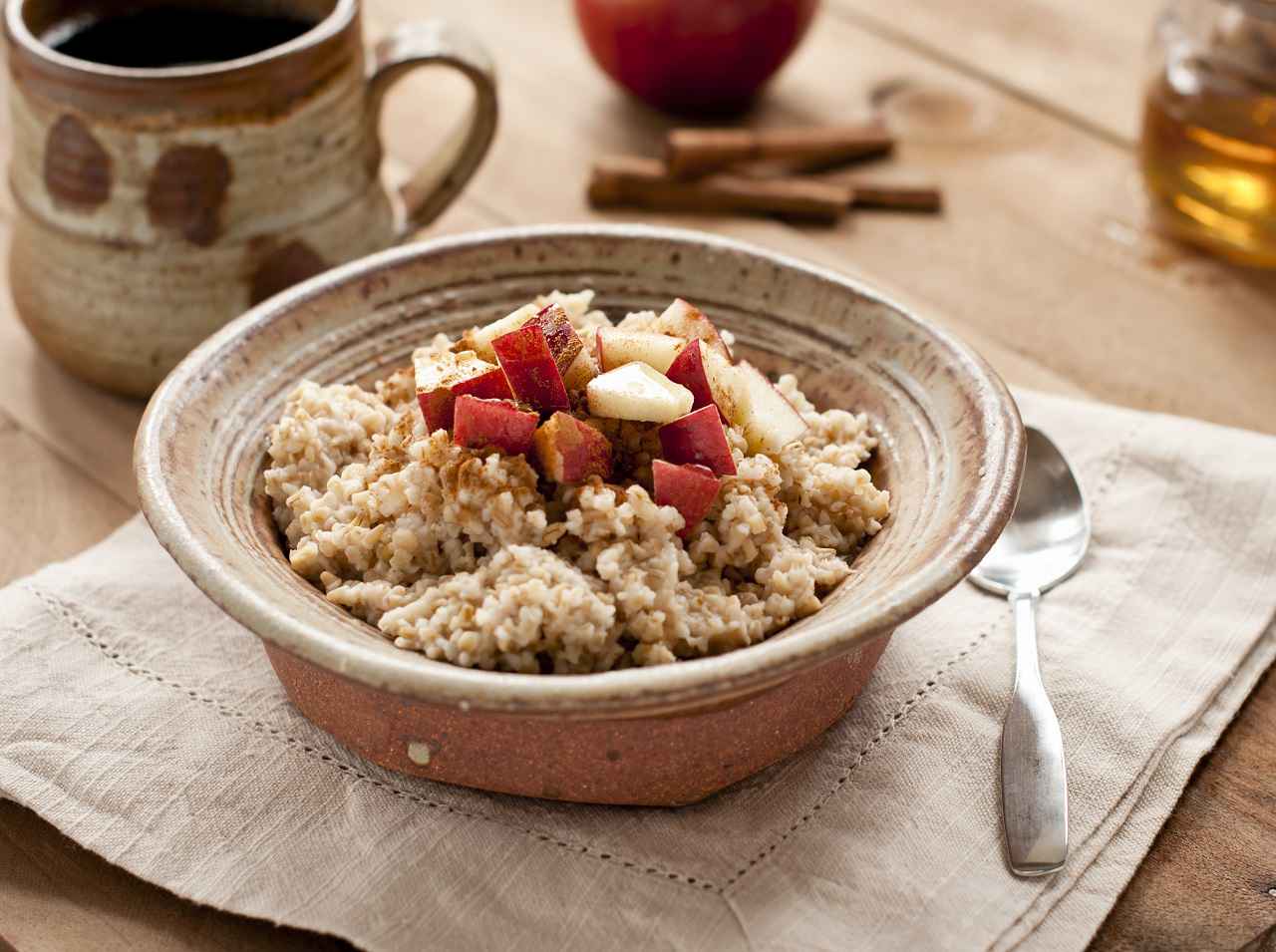 オートミールはどれを選ぶべき?意外と知らないタイプ別の違い