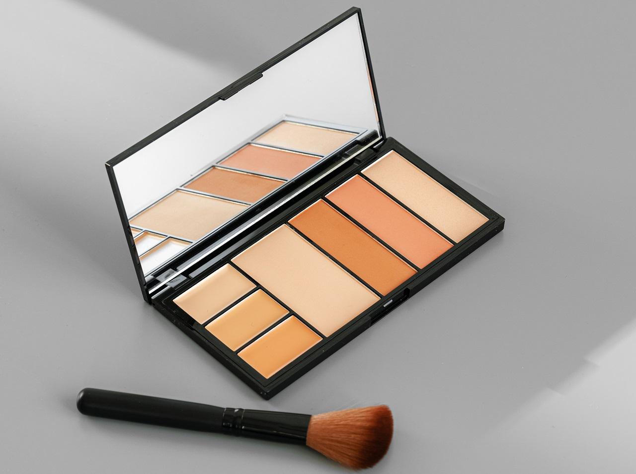 コンシーラーを1日中崩さない、とっておきのヨレ防止術とは？