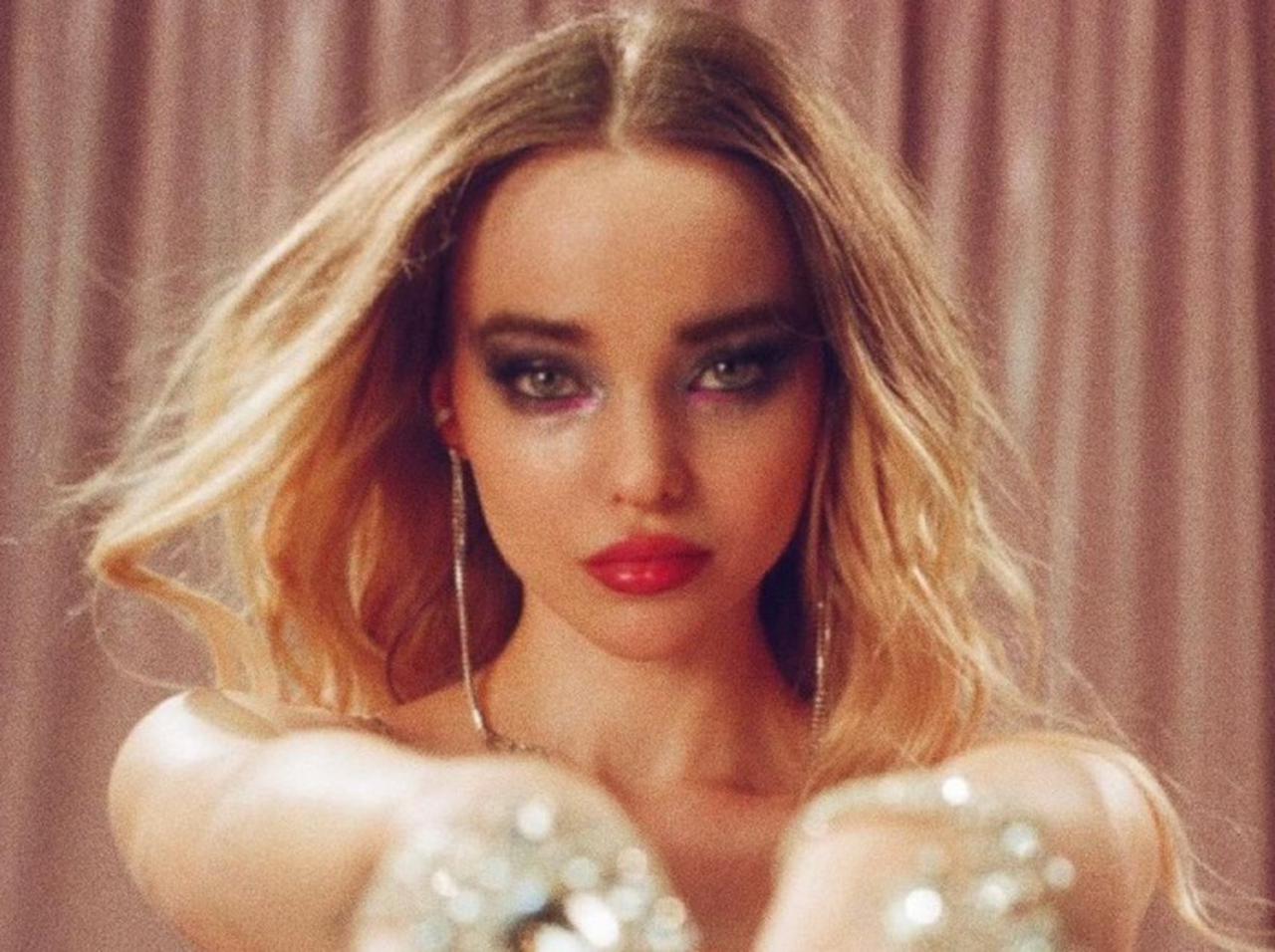 ダヴ・キャメロン、自分はずっとアニメキャラのようと言われてきたと語る