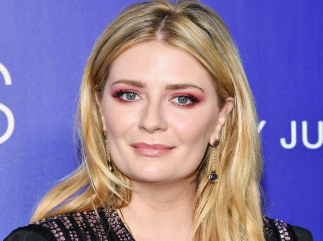 ミーシャ・バートン、社会から処女喪失を迫られているように感じていたと告白