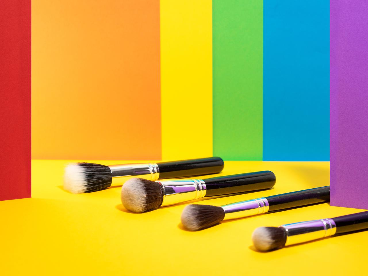 美の新たな可能性を発信！クィアが手がけるコスメブランド4選