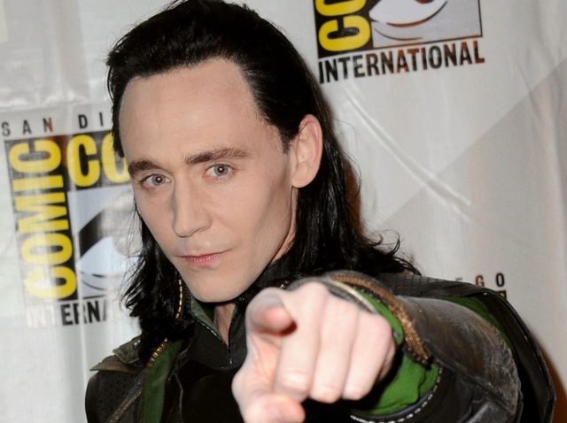 ドラマ『ロキ』に登場するTVAは、最新の施設のはずなのになぜ古めかしい雰囲気なのか？