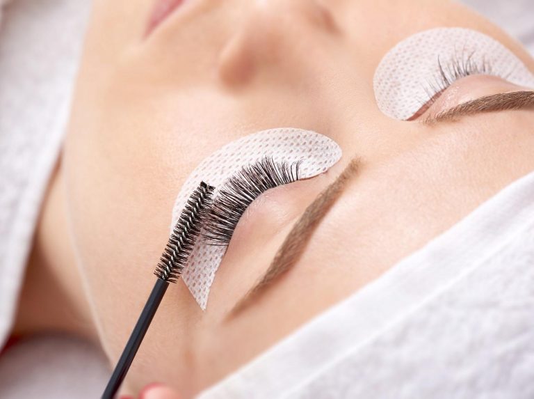 海外で「ロボットまつエク」が話題!アメリカ発のハイテクすぎる美容施術に注目