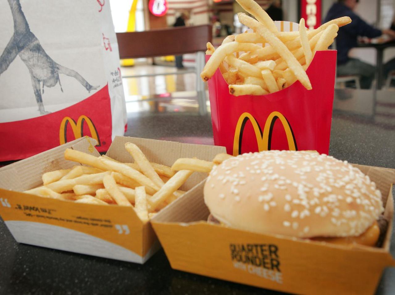 マクドナルド、ある客がポテトを半分食べてから「気づいたこと」にガクブル…