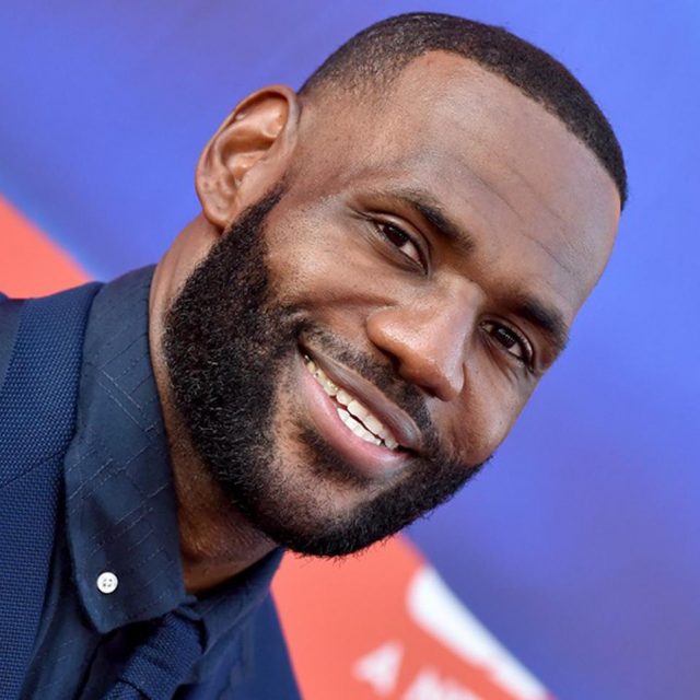 レブロン・ジェームズ、NBAファイナルに持ち込んだものがビジネスマン