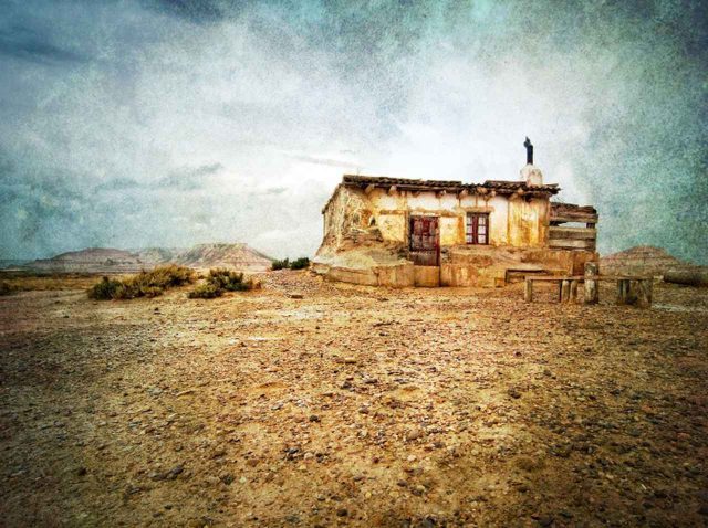 グーグルアースで“廃墟の町”を閲覧したユーザーが「見てはいけないもの」を見てしまう、でもじつは…