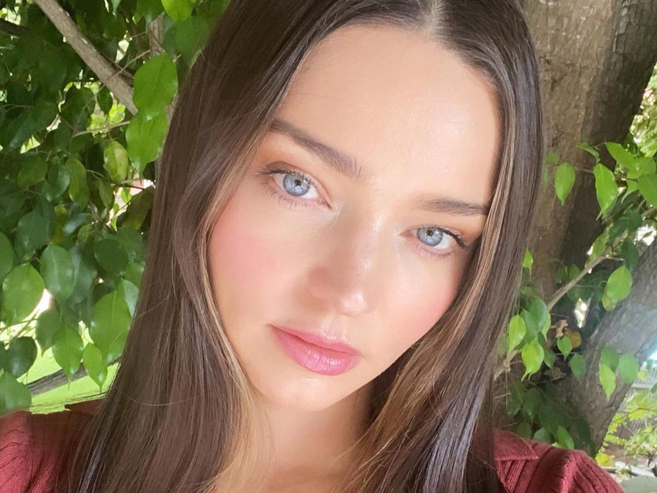 ミランダ・カーも夢中！「美容液級」と大絶賛の“植物由来”リップバームに注目