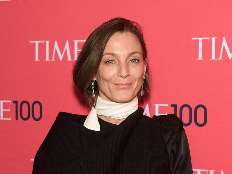 フィービー・ファイロがついに復帰！自身の名前をつけたブランドを設立
