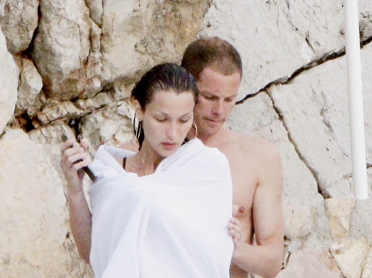 ベラ・ハディッド、新恋人とラブラブすぎるクルージングデート