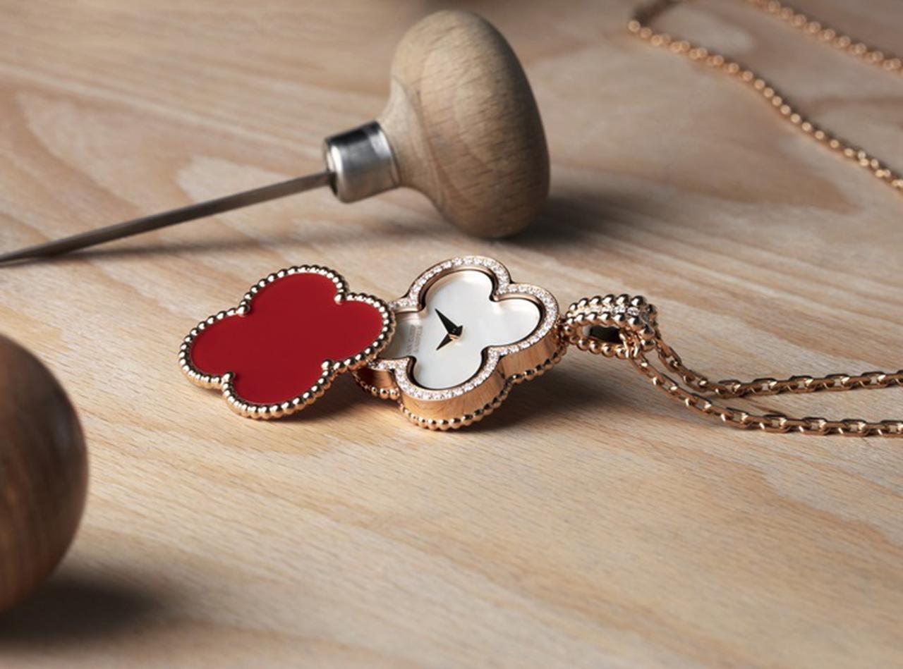 ヴァン クリーフ&アーペルのペンダントウォッチにときめく