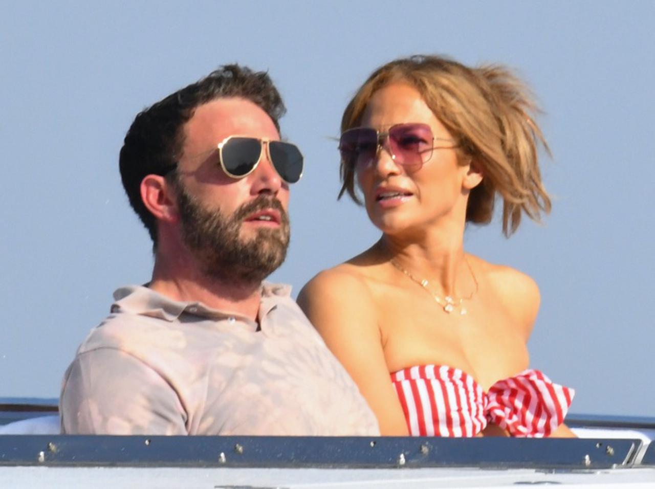 ジェニファー・ロペス、“激ダサ”と酷評されたベン・アフレックの「背中タトゥー」をどう思ってる?