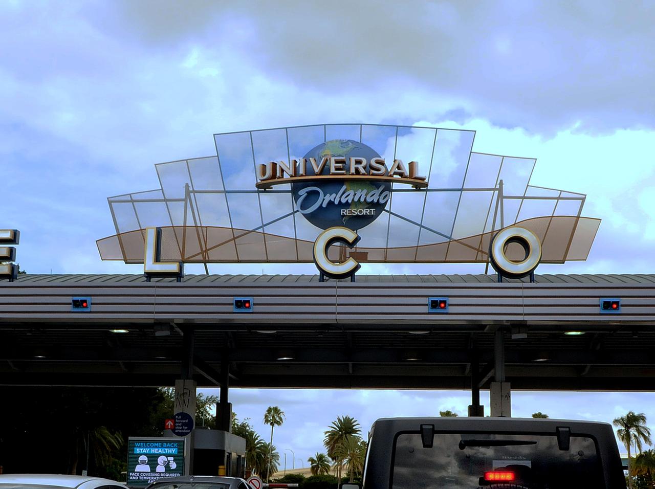 ユニバーサル・スタジオで子供に「あのジェスチャー」をしたクルーに恐怖…、裁判に発展