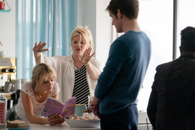 「誰もが許容してきたのになぜバツが悪いのか」エメラルド・フェネル監督、『プロミシング・ヤング・ウーマン』