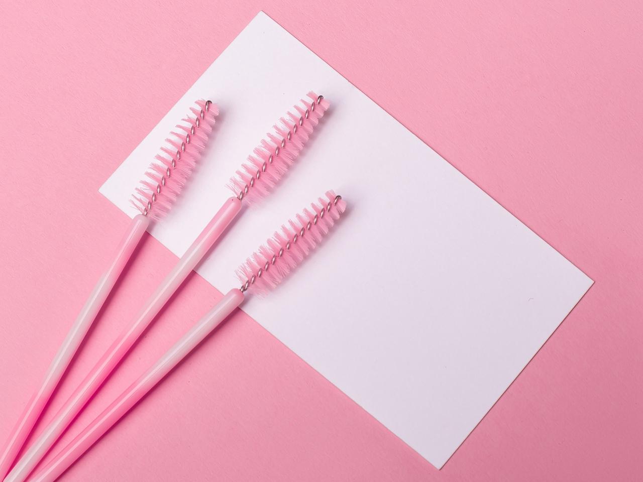 眉以外にもこんなに使える!スクリューブラシのおすすめ活用方法