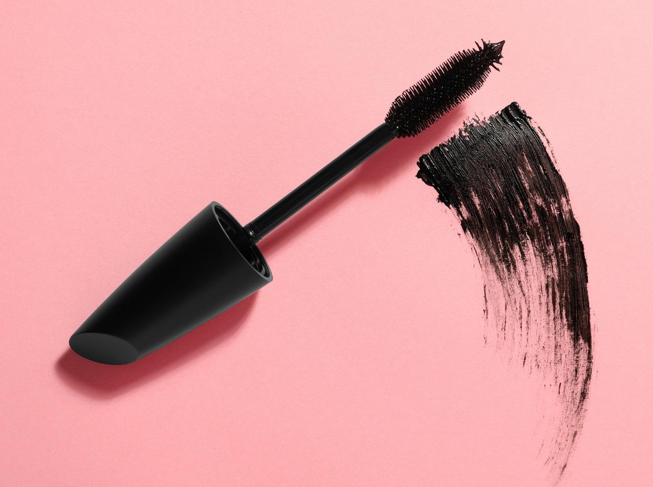 マスカラで「パンダ目」になるのを防ぐ!長時間にじみにくくなる3つのコツ