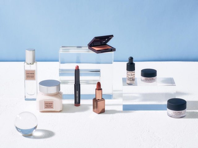 ローラ メルシエ、ベスコス受賞「カラーアイテム」の豪華ミニセットが登場