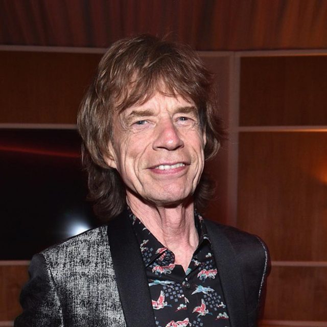ミック・ジャガーの家族写真がレアすぎる！34歳になった恋人がお披露目